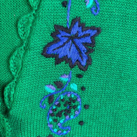 KORET Vintage Green Knit Sweater Vest w/Blue Embroidered Flowers Womens Size M - Picture 7 of 11